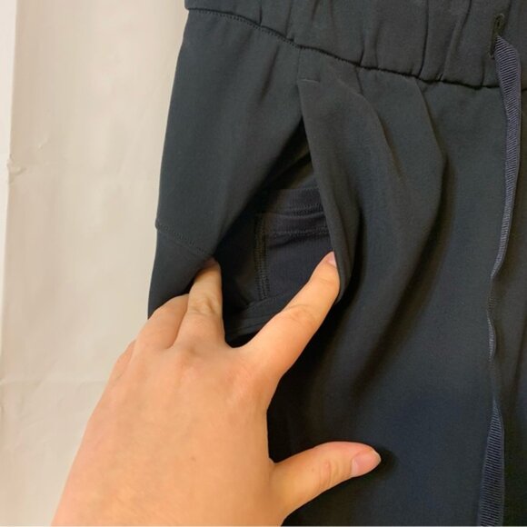 Lululemon On The Fly Pant Woven 27" Black Size 2 - Picture 5 of 7